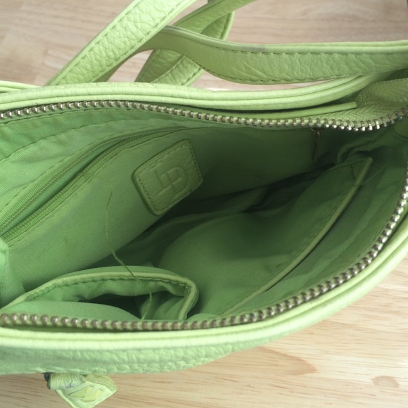 Studded cross body - Picture 2 of 3