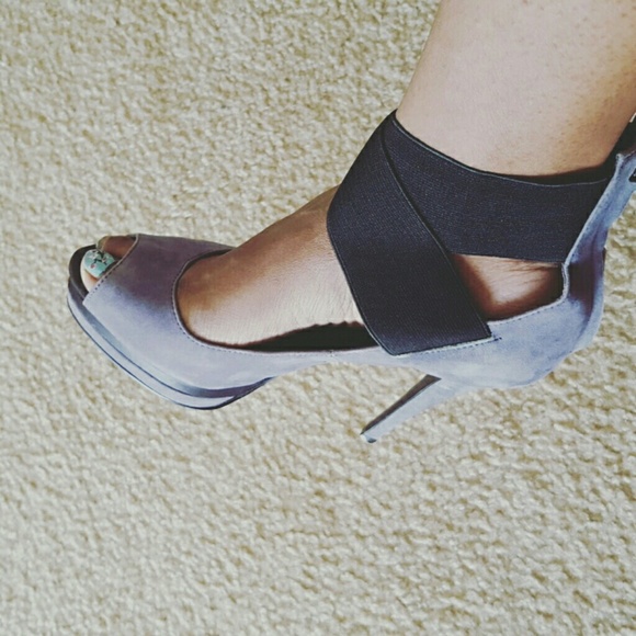 Gray Pumps