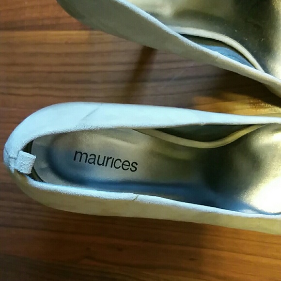 Heels - Picture 3 of 3