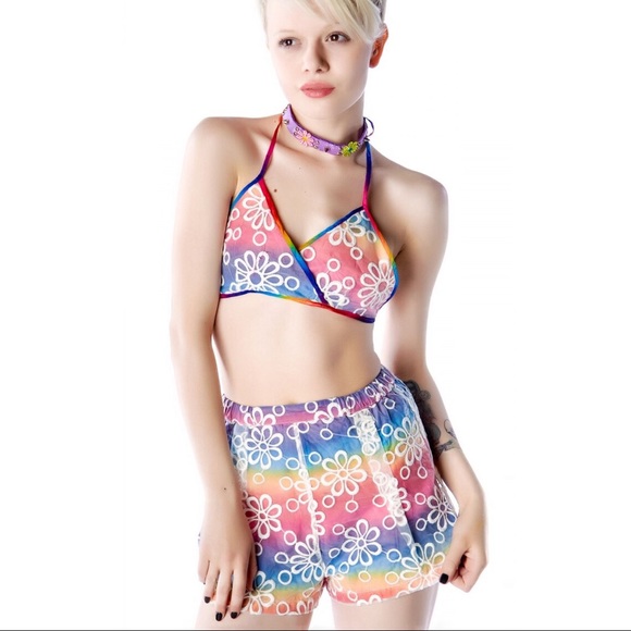 UNIF Rainbow Tie-Dye Daisy Shorts - Picture 8 of 8