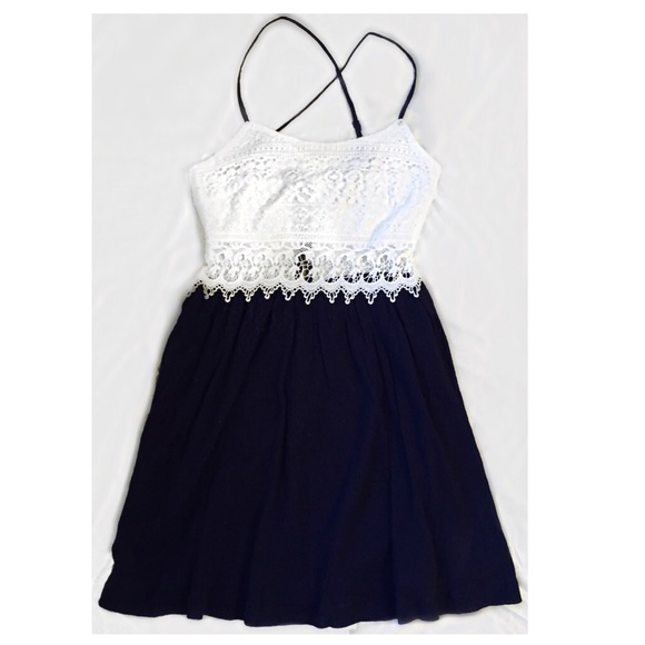 Dress w/ Sassy Crochet Mid Section - Picture 2 of 4