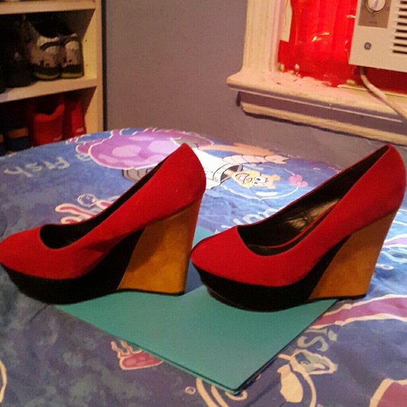 High heels red,mustard Yellow and black