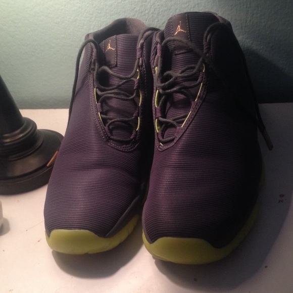 Future jordans size 7y - Picture 3 of 4