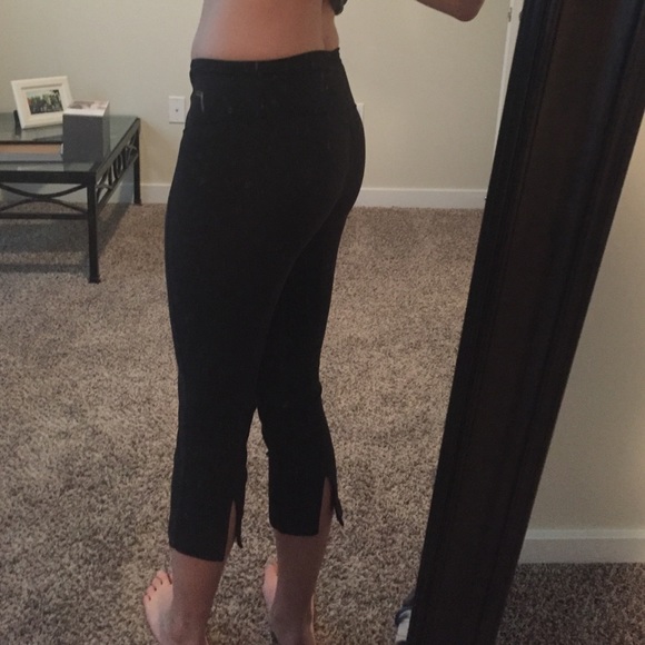 Lululemon capris - Picture 2 of 4