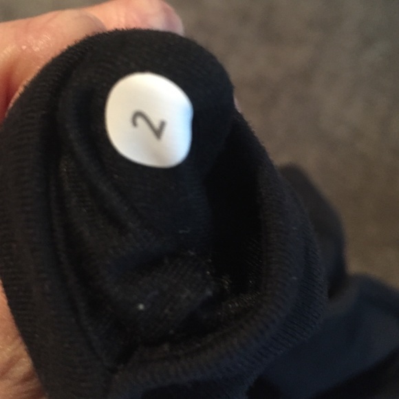 Lululemon capris - Picture 4 of 4