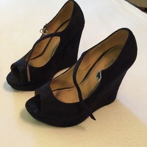 Black peep toe wedges