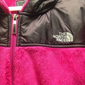 Jacket / Hoodie / North Face