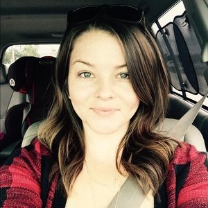 Meet your Posher, Casey