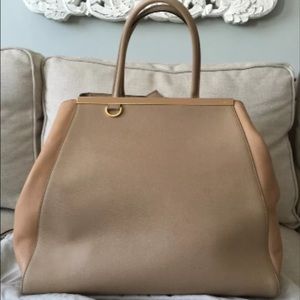 Fendi 2 jours large color tan