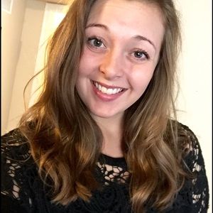 Meet your Posher, Brooke