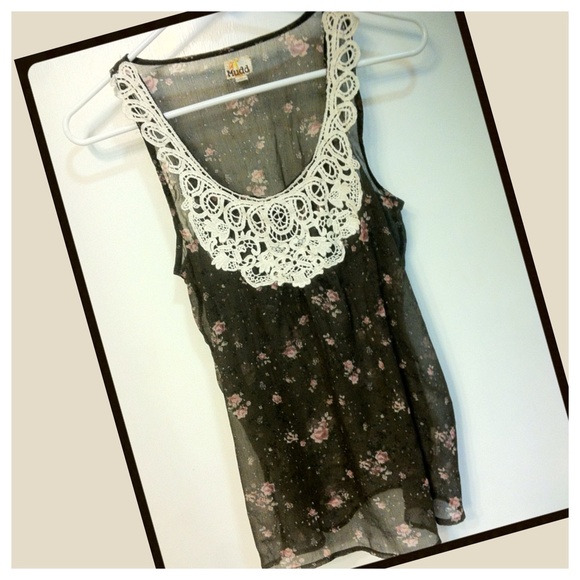 MUDD sheer top size M