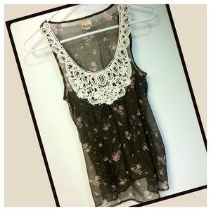 MUDD sheer top size M