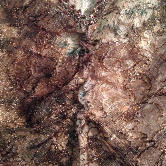 Top - Picture 3 of 3