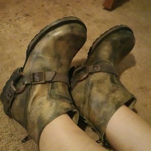 Freebird hatchet ankle boots