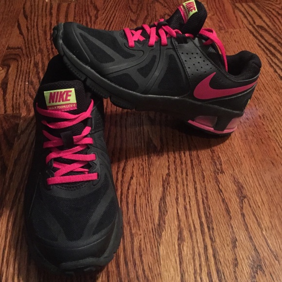 Nike max run lite 5