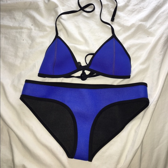 Authentic triangl bathing suit