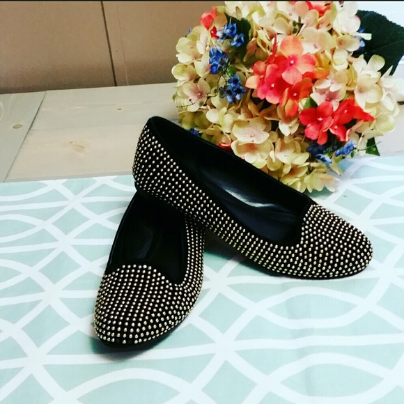🌻 Gold studded flats