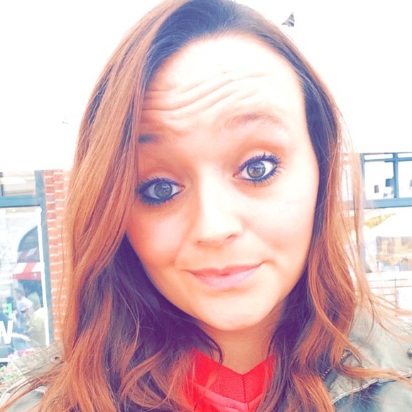 Meet your Posher, Ashley