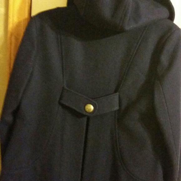 Coat - Picture 3 of 4