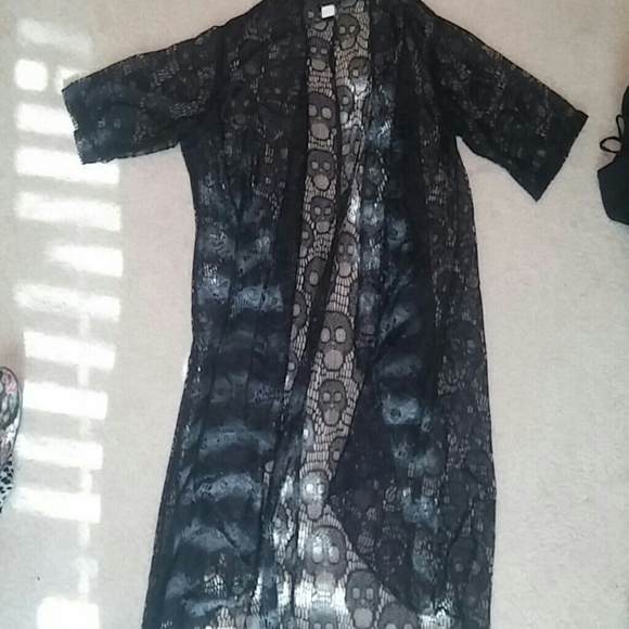 GYPSY WARRIOR Lace Skull Kimono - One Size