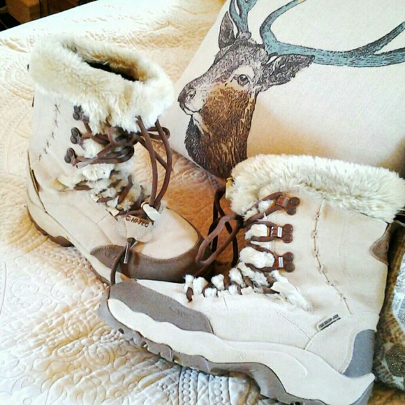 Hi Tec  leather waterproof insulated winter boots