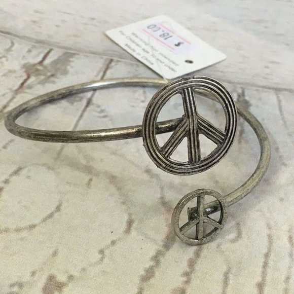 Naturally Spiritual Boutique Jewelry - Peace sign Bracelet antique silver