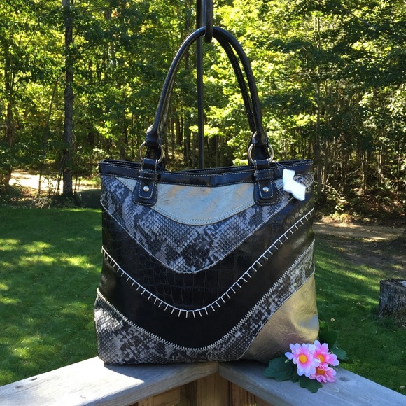 Boutique Handbags - Large SnakeSkin & Croc Print Tote. New w/Tags!!