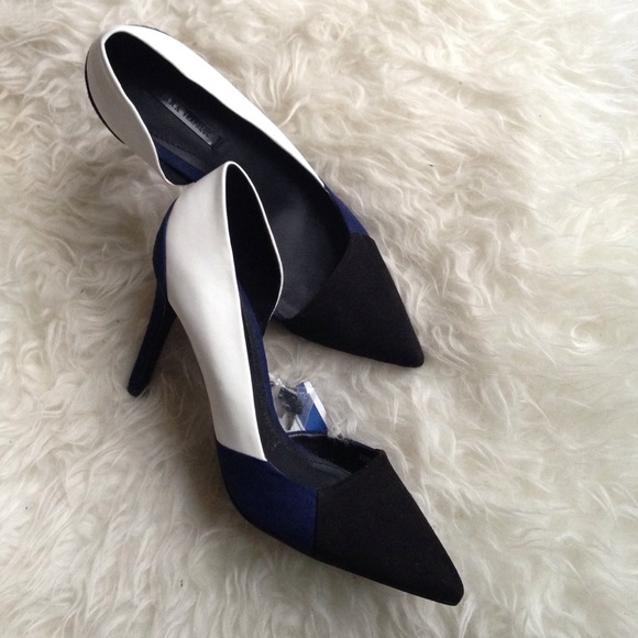 Zara Shoes - Black blue and white Zara heels