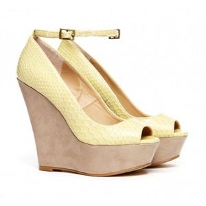 Sole Society // Mustard Snake Platform Wedge