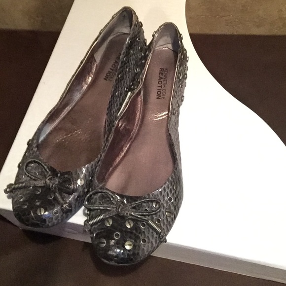 Sold!!! Kenneth Cole reaction