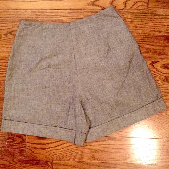 ✨High Waist Urban Outfitters Shorts✨ - Picture 2 of 4