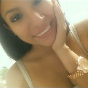 Meet your Posher, Lorena