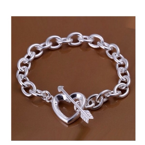 Jewelry - Heart and Arrow Bracelet