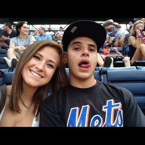 Meet your Posher, Logan