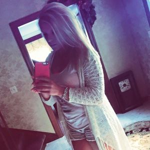 Meet your Posher, Kay