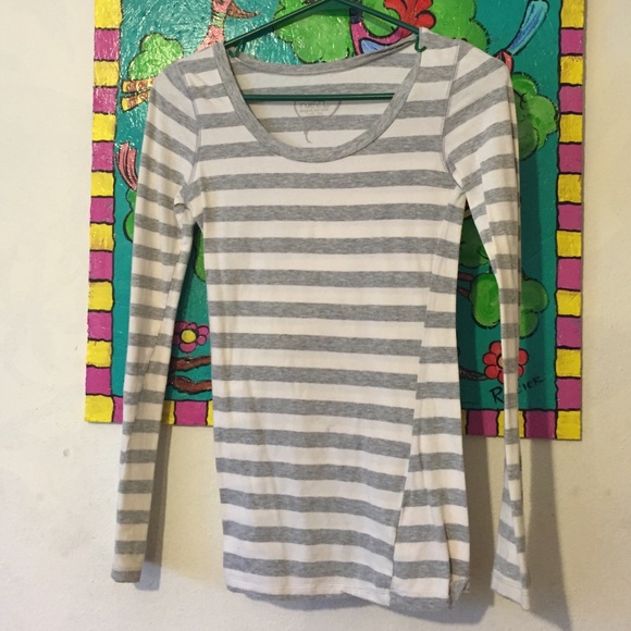 Grey striped long sleeve tshirt