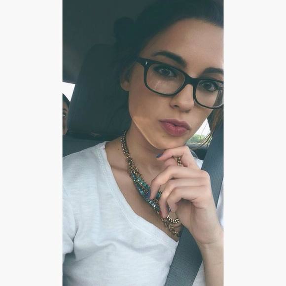 Meet your Posher, Madison