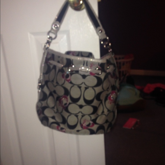 Coach purse - Picture 2 of 3