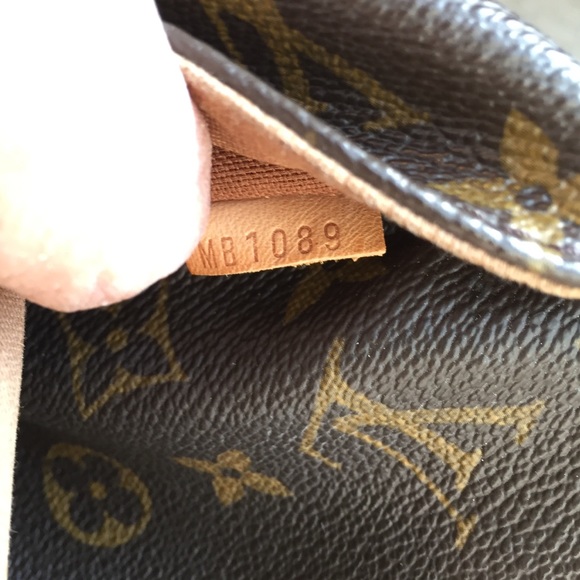 Louis Vuitton Monogram Totally MM - Picture 2 of 4