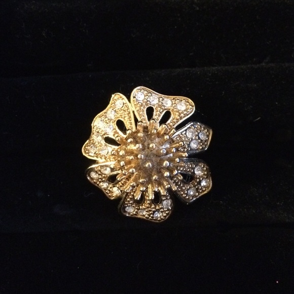 J crew gold flower ring