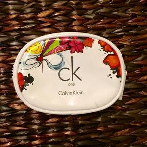 Calvin Klein Pouch. Travel size
