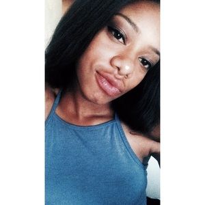 Meet your Posher, Kaira