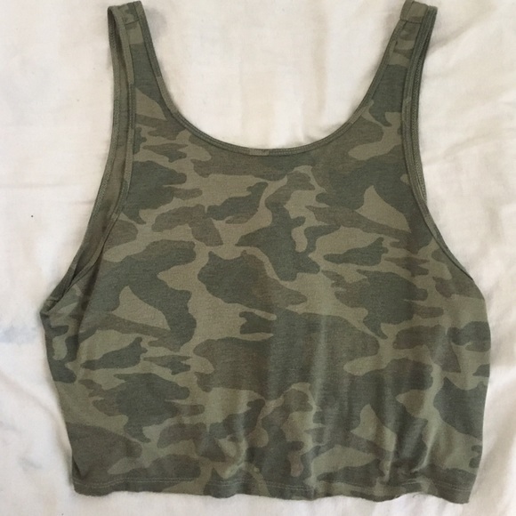Flowy camp top slightly cropped