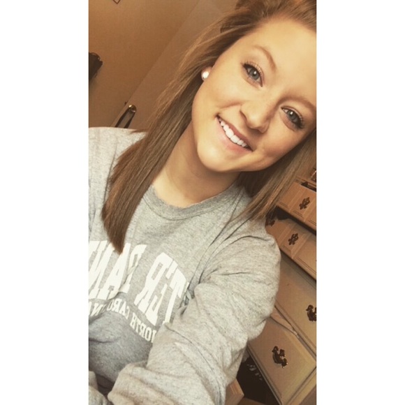 Meet your Posher, Tiffany - Picture 1 of 1