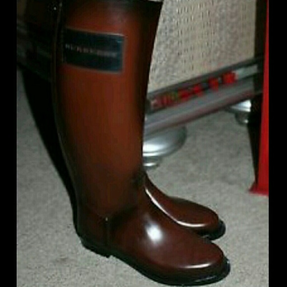 Burberry Riding Boots (LOOKING FOR THESE)