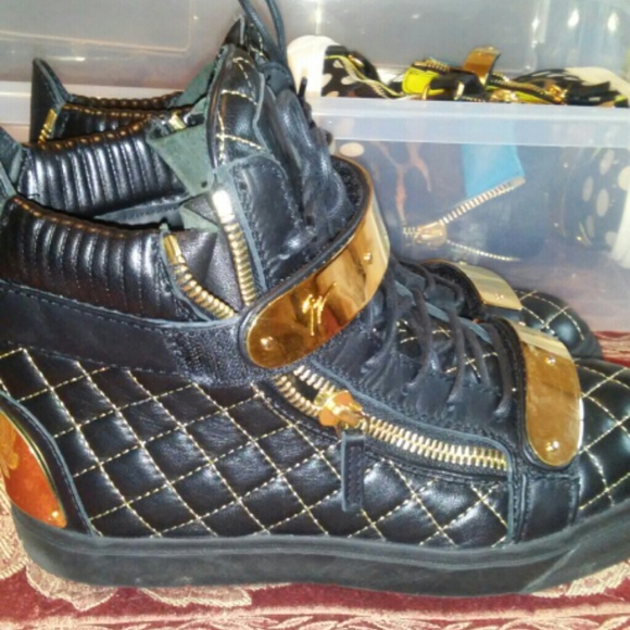 100% Authentic Giuseppe Zanotti Quilted Leather - Picture 2 of 4