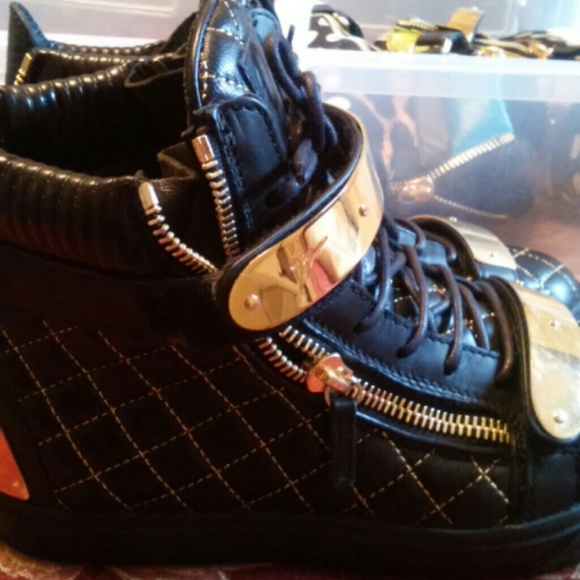 100% Authentic Giuseppe Zanotti Quilted Leather - Picture 3 of 4