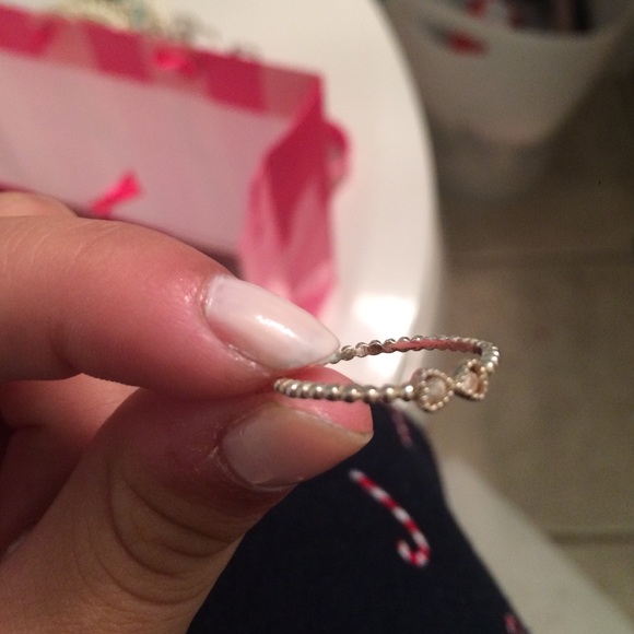 bow ring - Picture 2 of 2