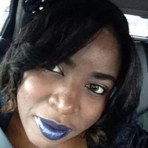 Meet your Posher, Raquel