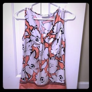 Adorable New York & Company floral stretch top!